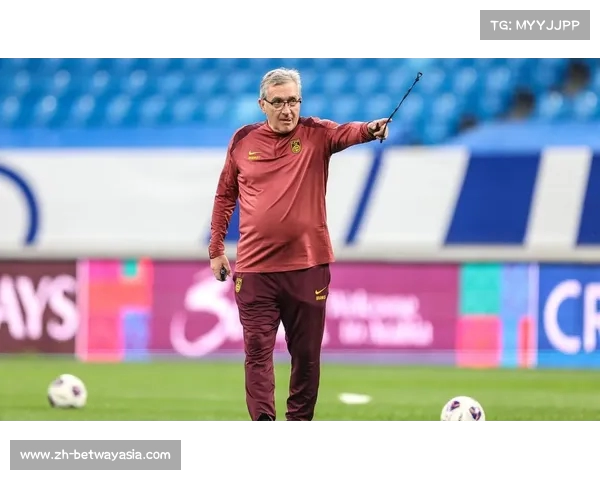 华裔球员伍小海拒绝足协邀请因价格未谈拢引发关注