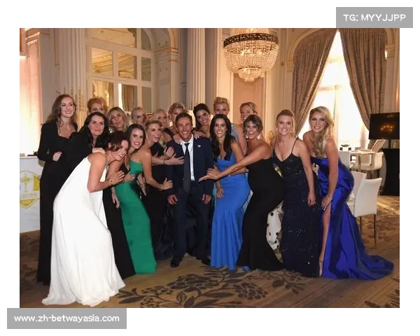 英格兰太太团慰问球队 霓虹灯下勇气与团结并存