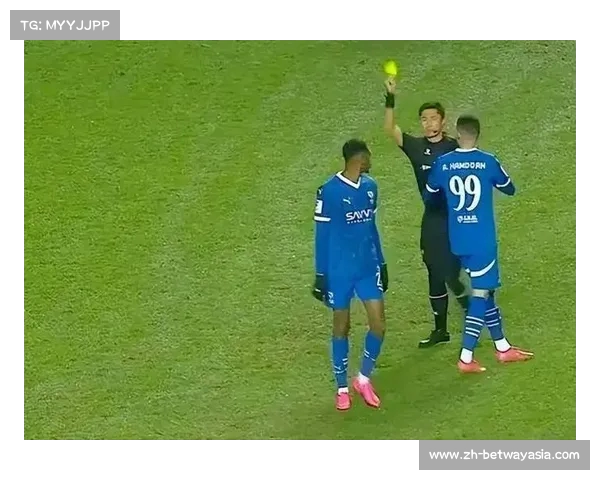 马宁执法亚冠引爆争议 多次漏判激怒全场观众情绪高涨